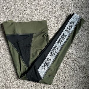 VS PINK Ultimate Insulated Leggings with mesh pocket detail